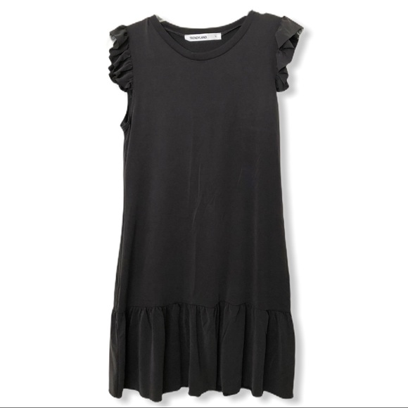 Raw Edge Hem Soft Stretch Ruffle Sleeve Dress - Picture 3 of 8